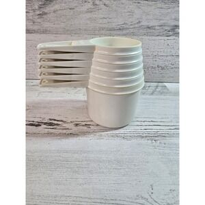 Vintage Tupperware Almond Nesting Measuring Cup Set 6 Piece 1/4 to 1 Cup USA